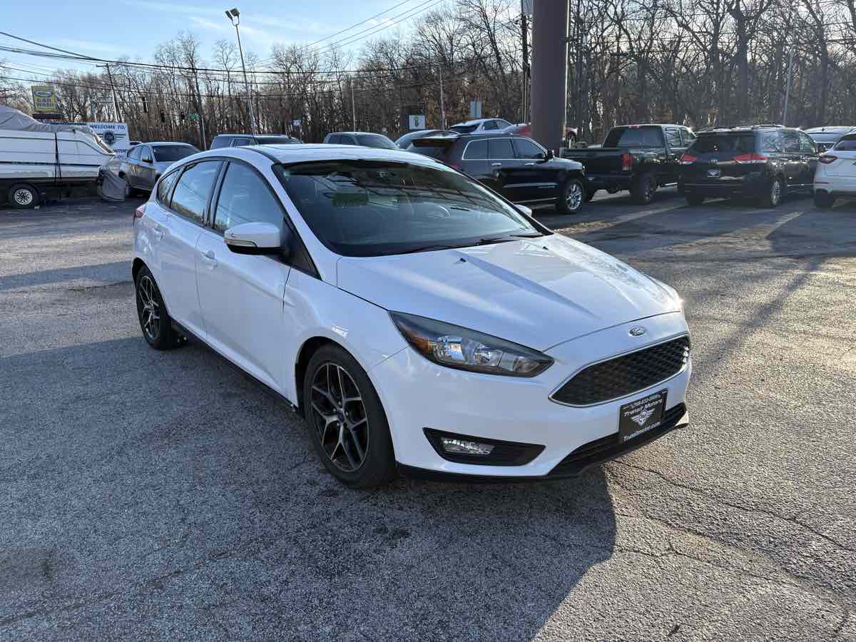 2017 Ford Focus SEL's photo