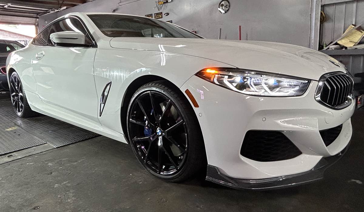 2020 BMW 8 Series 840i's photo