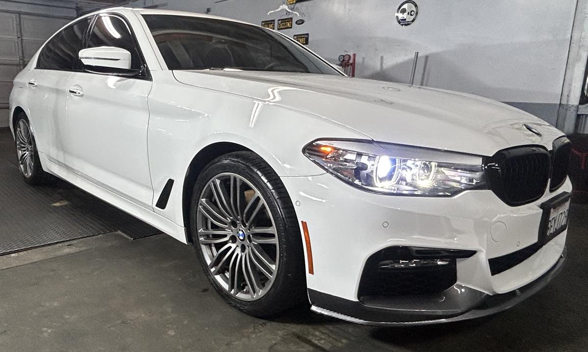 2018 BMW 5 Series 540i's photo