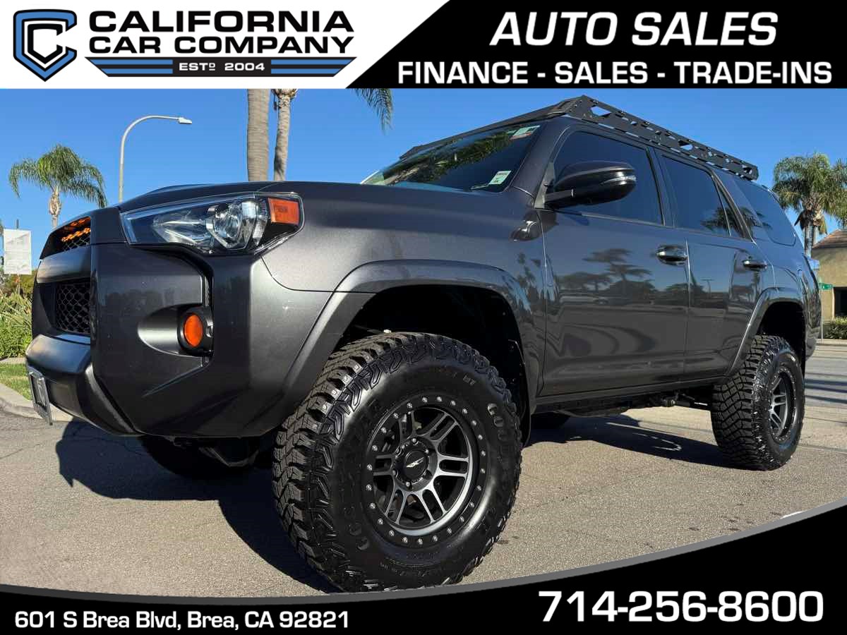 2019 Toyota 4Runner TRD Off-Road Premium's photo