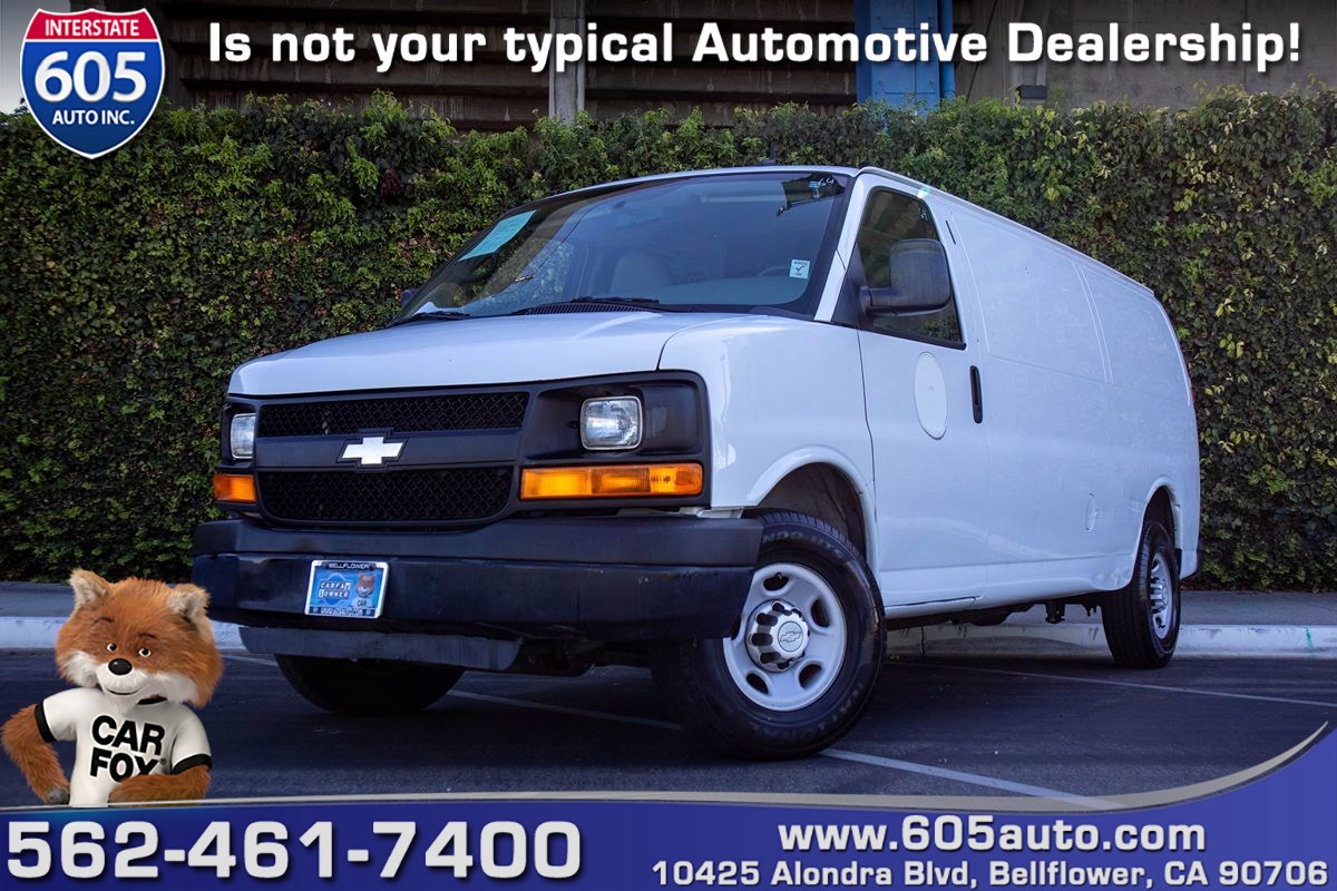 2015 Chevrolet Express Cargo Work Van's photo