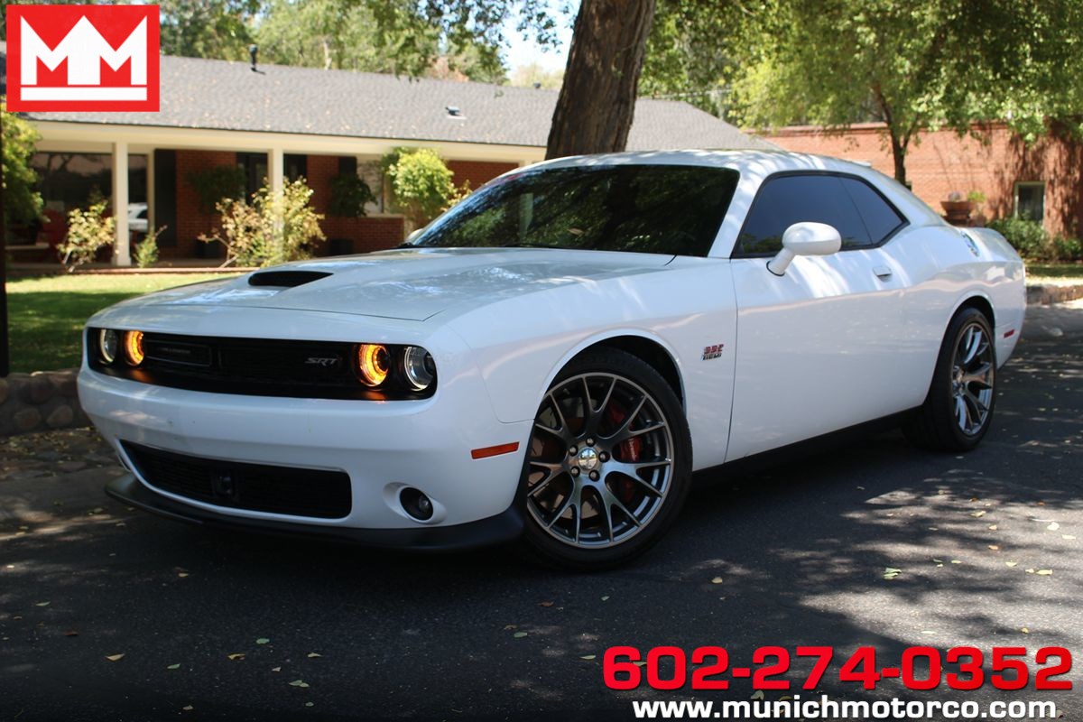 2015 Dodge Challenger SRT's photo