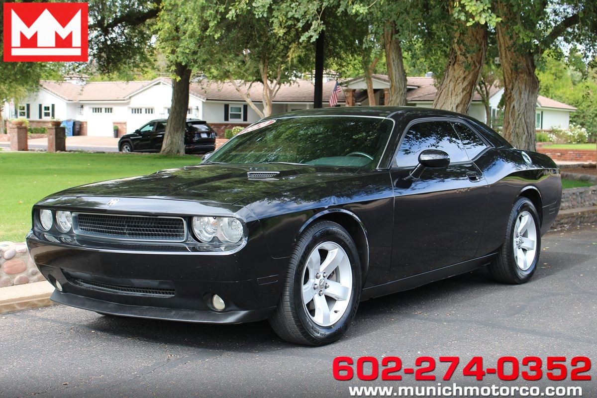 2010 Dodge Challenger SE's photo