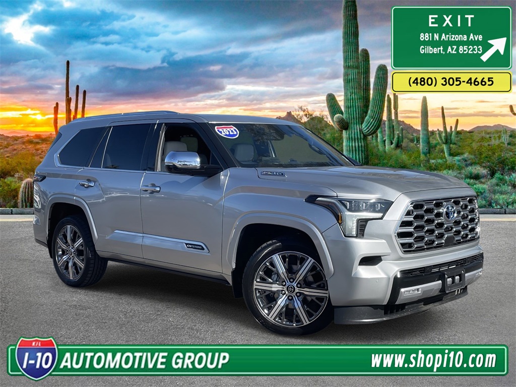 2023 Toyota Sequoia SR5's photo