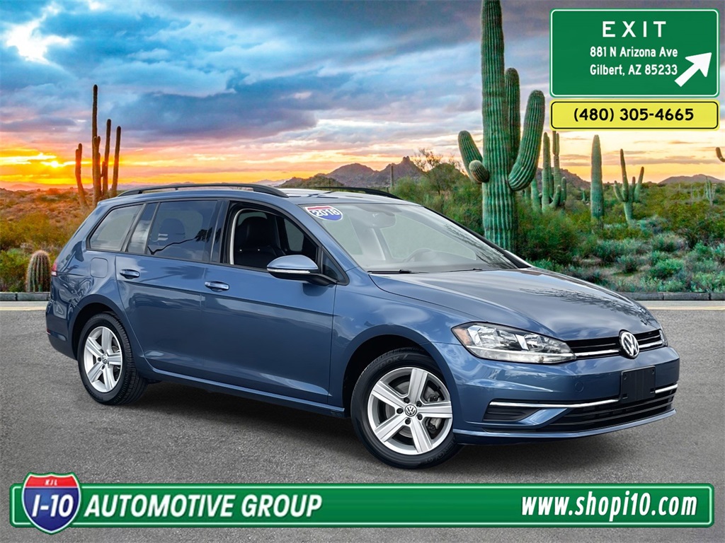 2018 Volkswagen Golf SportWagen SE's photo