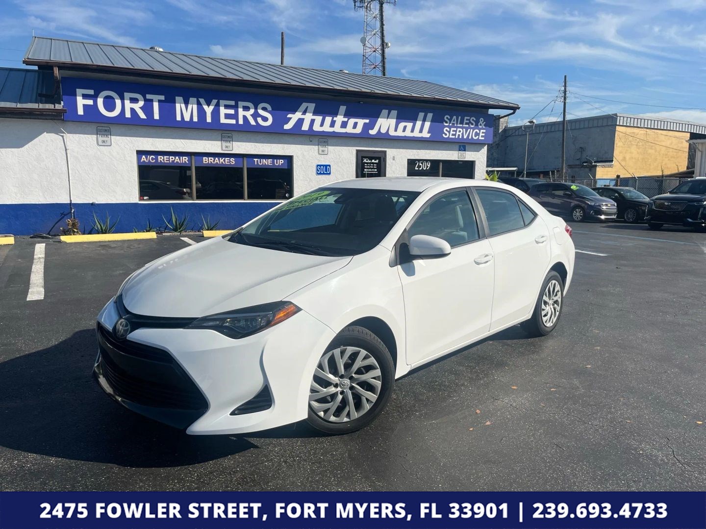 2019 Toyota Corolla LE's photo