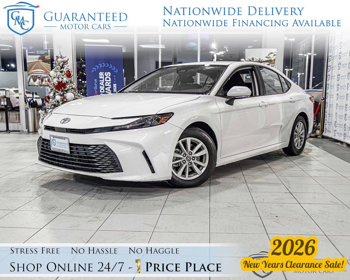 2025 Toyota Camry LE's photo