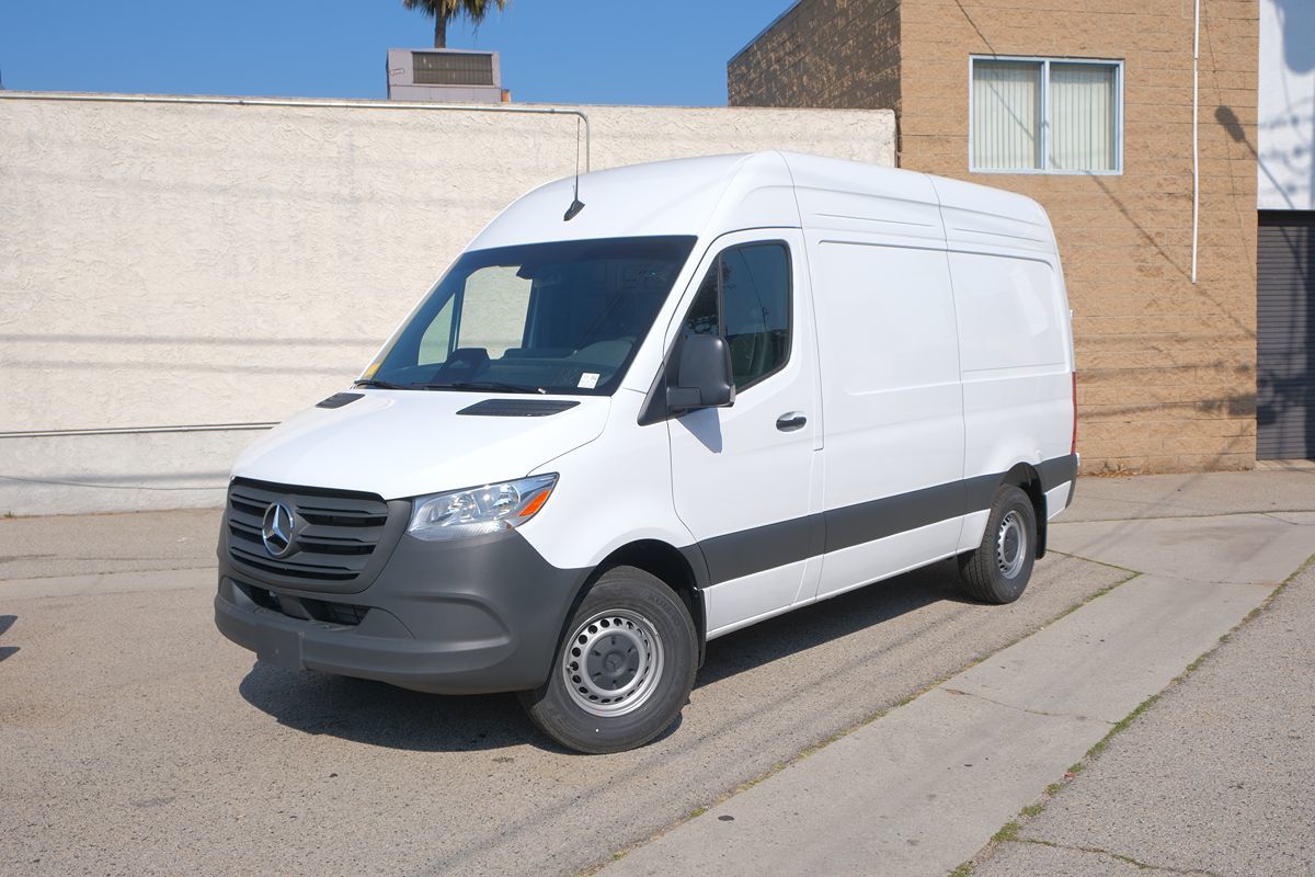 2025 Mercedes-Benz Sprinter Cargo Van Base's photo