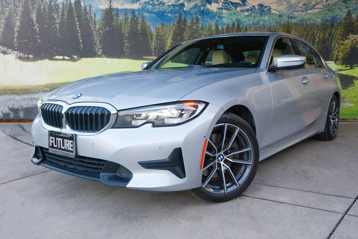 2019 BMW 3 Series 330i's photo
