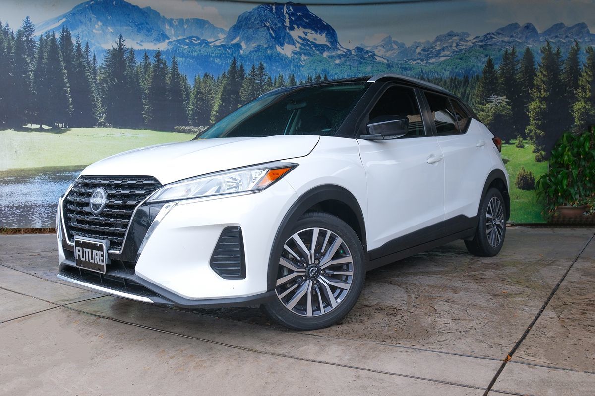 2022 Nissan Kicks SV
