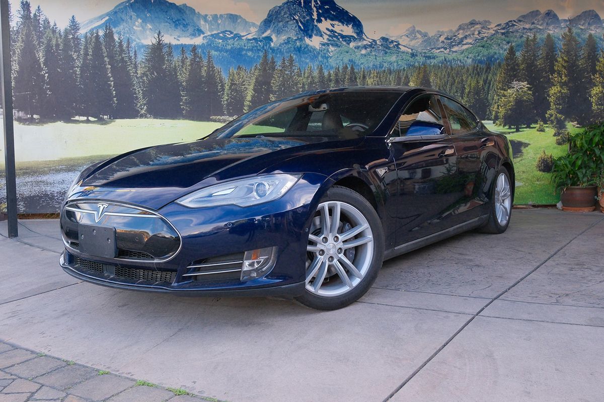2014 Tesla Model S S