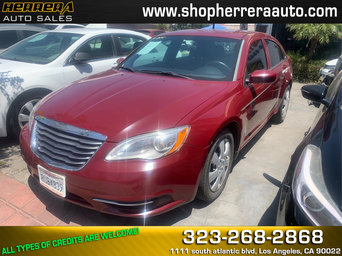 2014 Chrysler 200 LX's photo