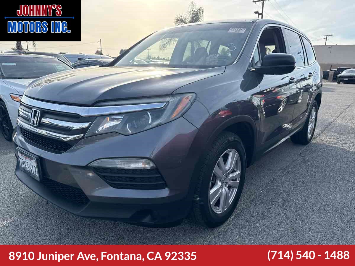 2016 Honda Pilot LX's photo