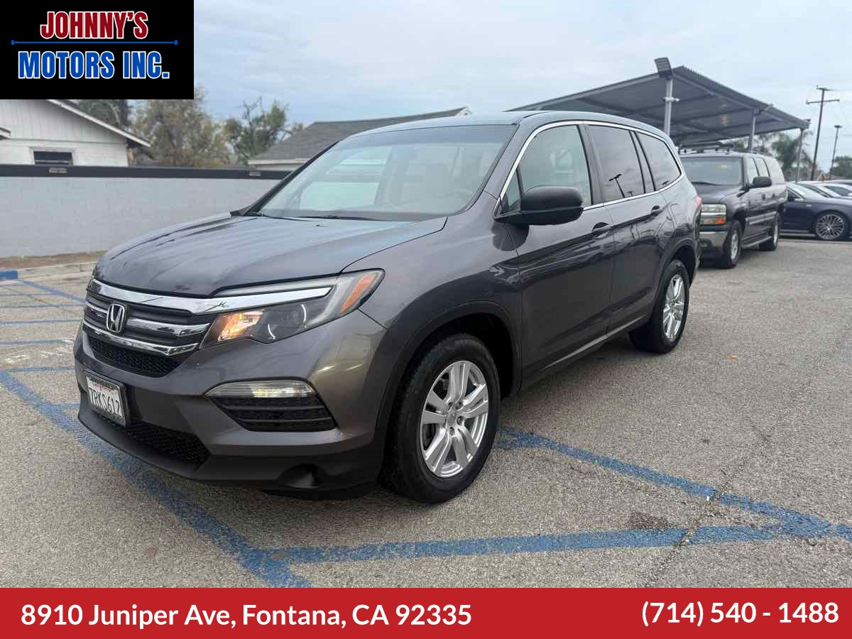 2016 Honda Pilot LX's photo
