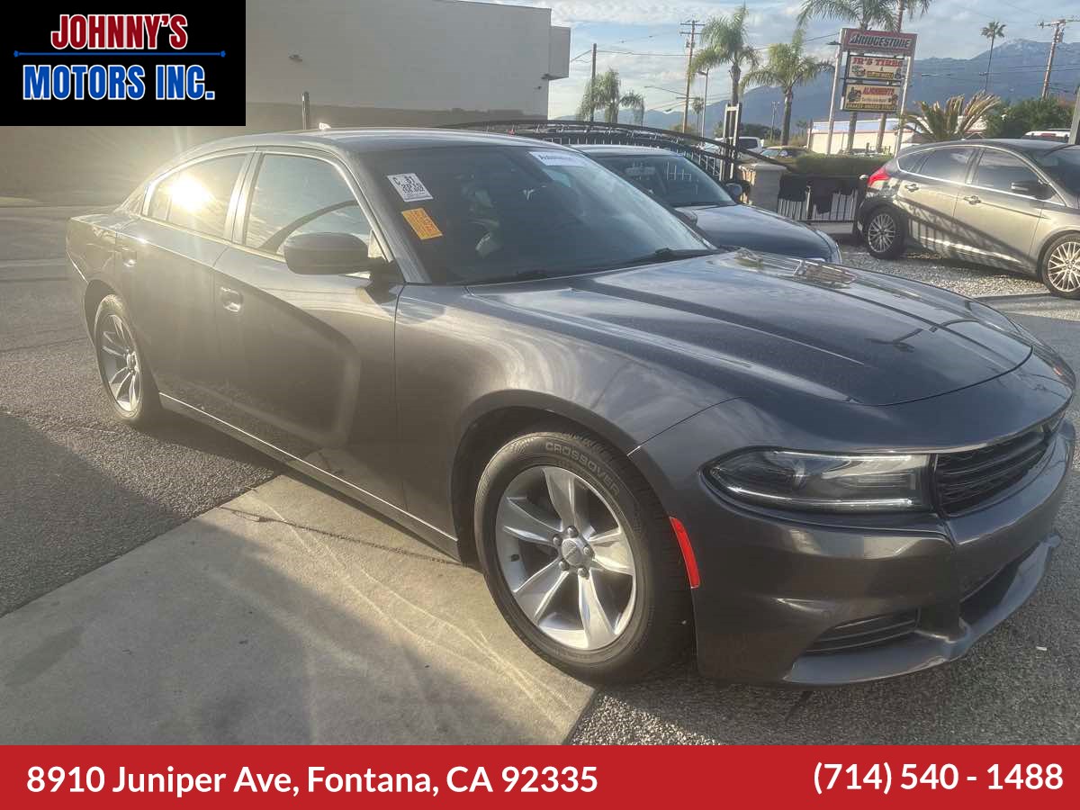 2015 Dodge Charger SXT's photo