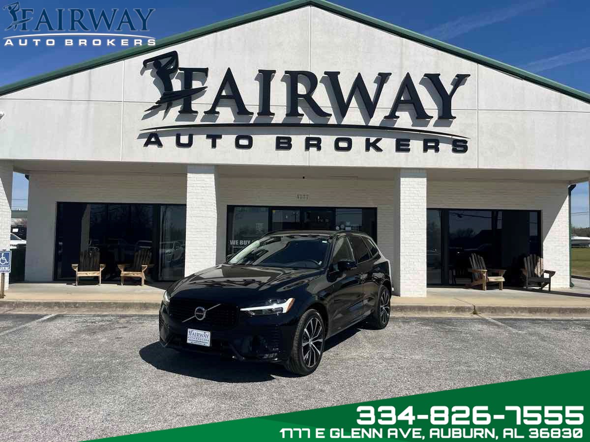 2023 Volvo XC60 Plus's photo