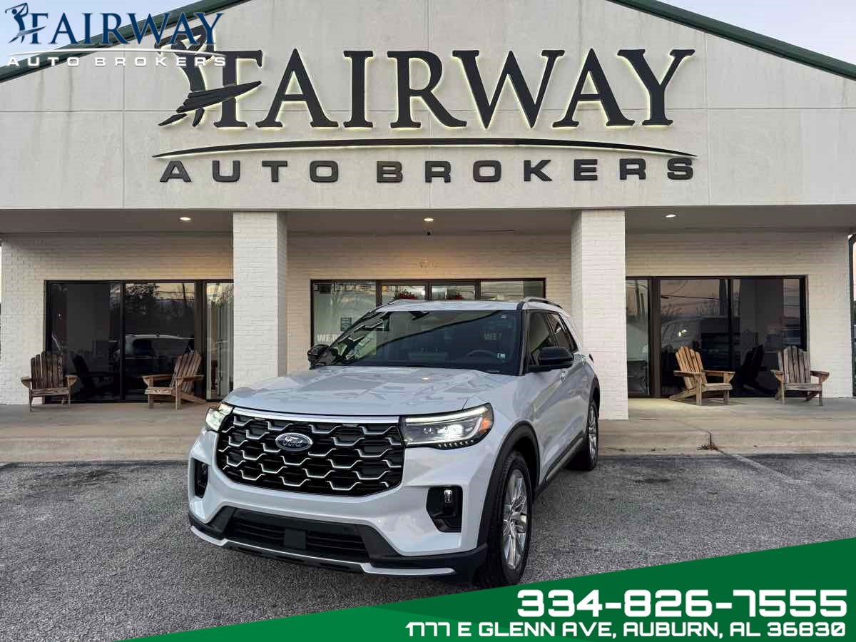 2025 Ford Explorer Platinum's photo