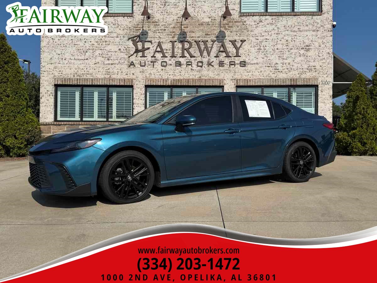 2025 Toyota Camry SE