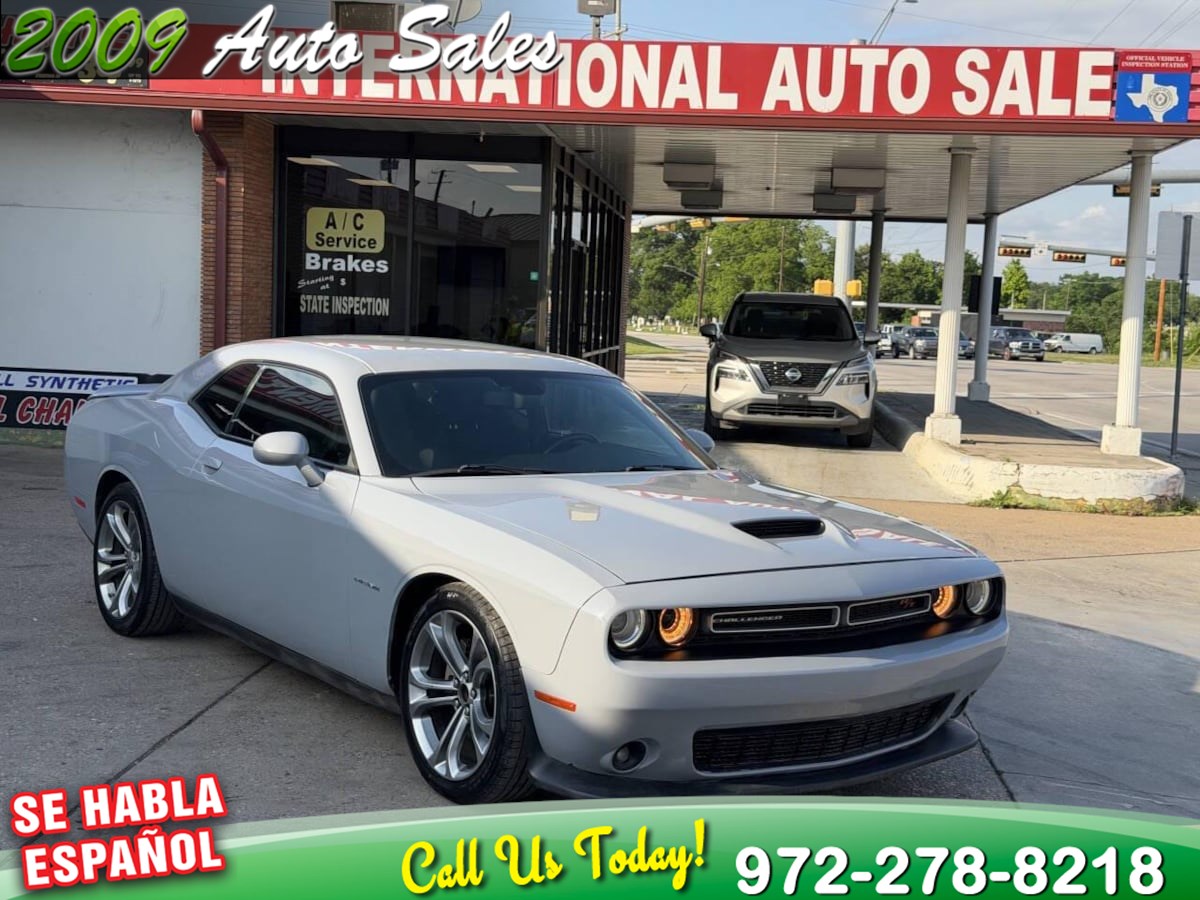 2022 Dodge Challenger R/T's photo