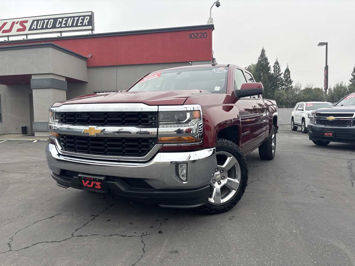 2017 Chevrolet Silverado 1500 LT's photo