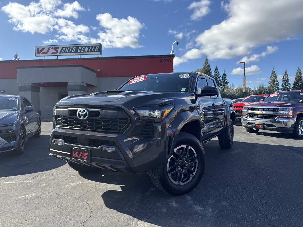 2024 Toyota Tacoma TRD Sport's photo