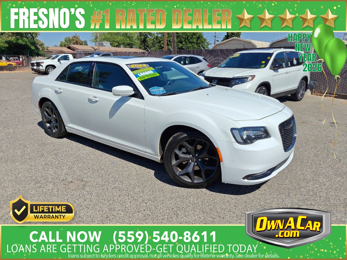 2022 Chrysler 300 S's photo