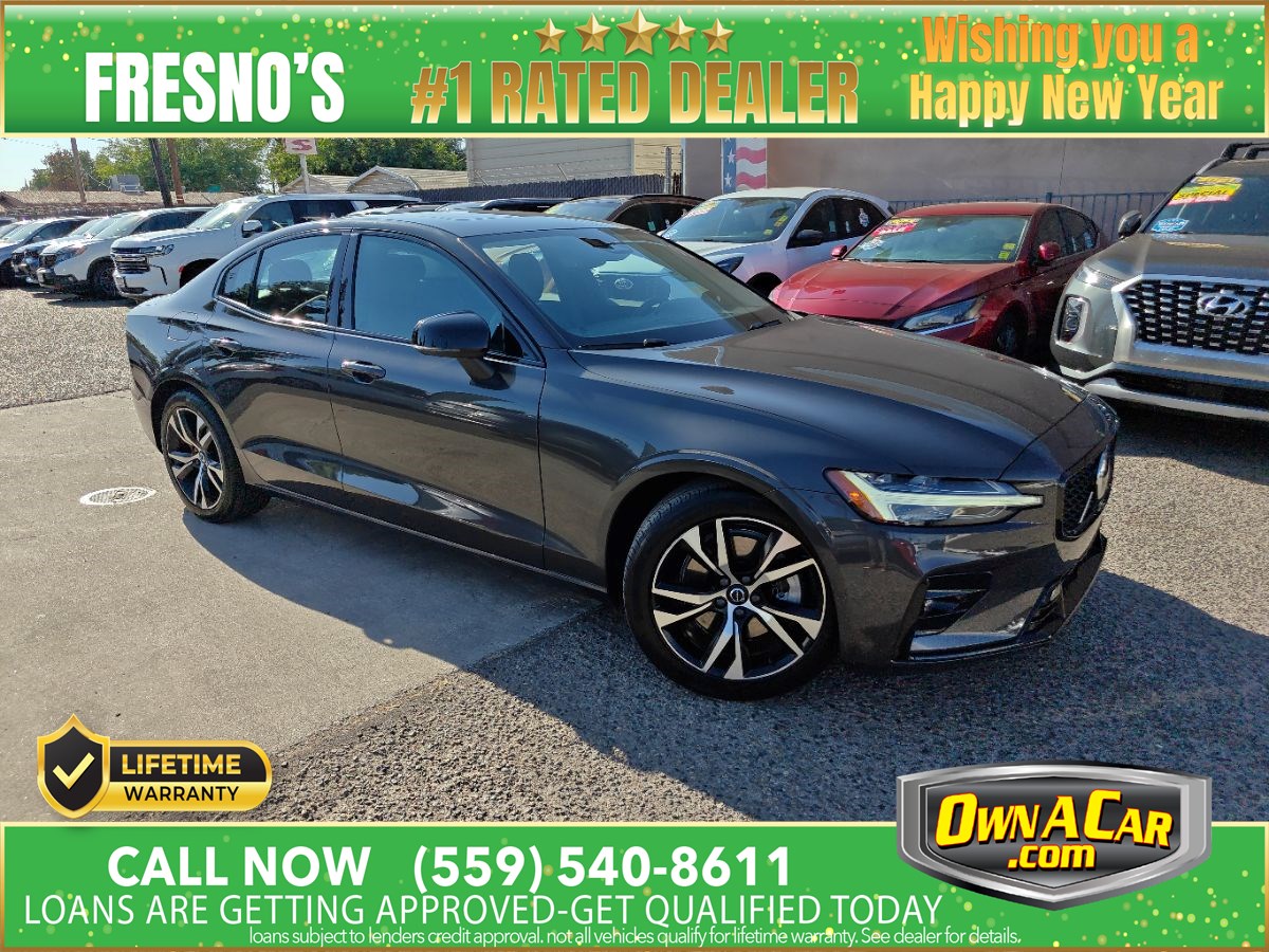 2024 Volvo S60 Core's photo