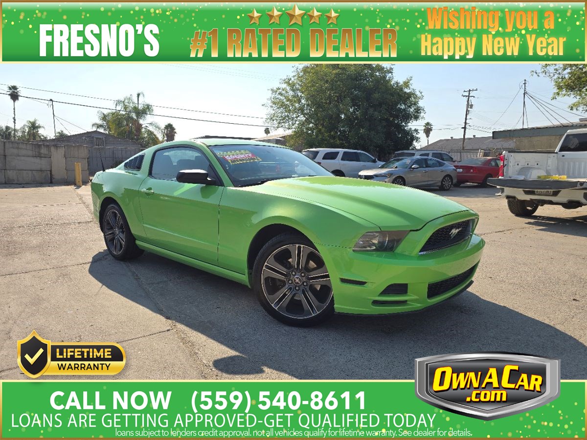 2013 Ford Mustang V6 Premium's photo