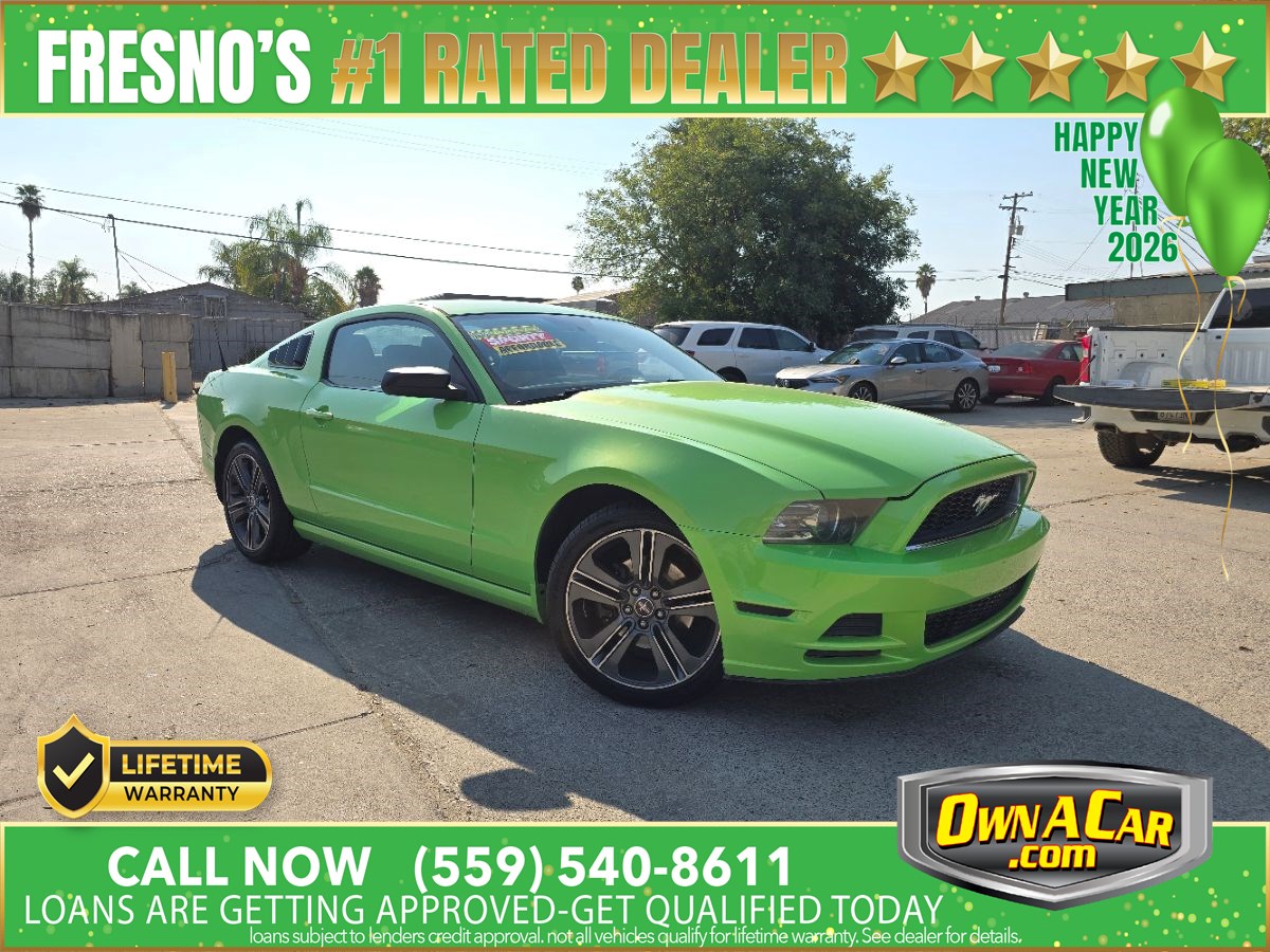 2013 Ford Mustang V6 Premium's photo