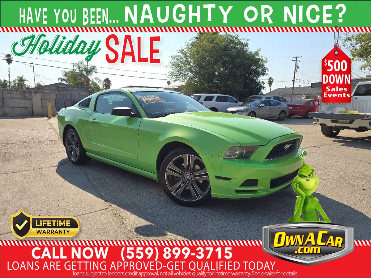 2013 Ford Mustang V6 Premium's photo