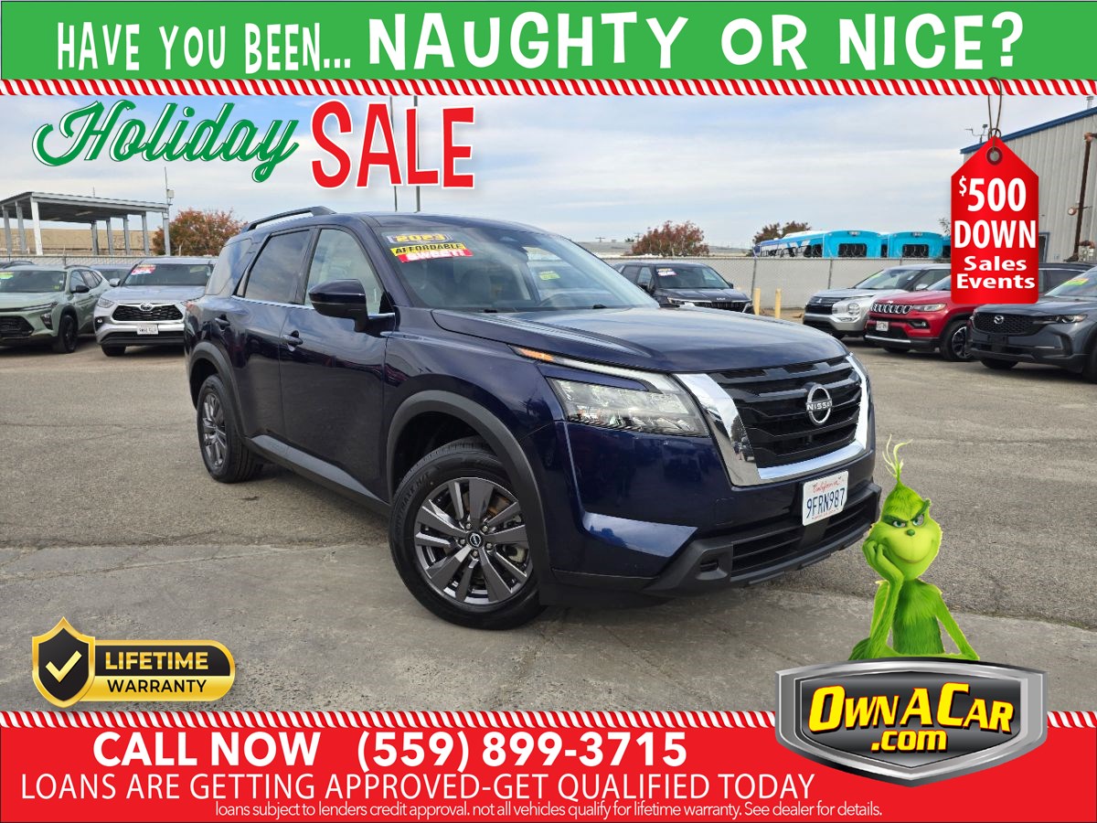 2023 Nissan Pathfinder SV's photo