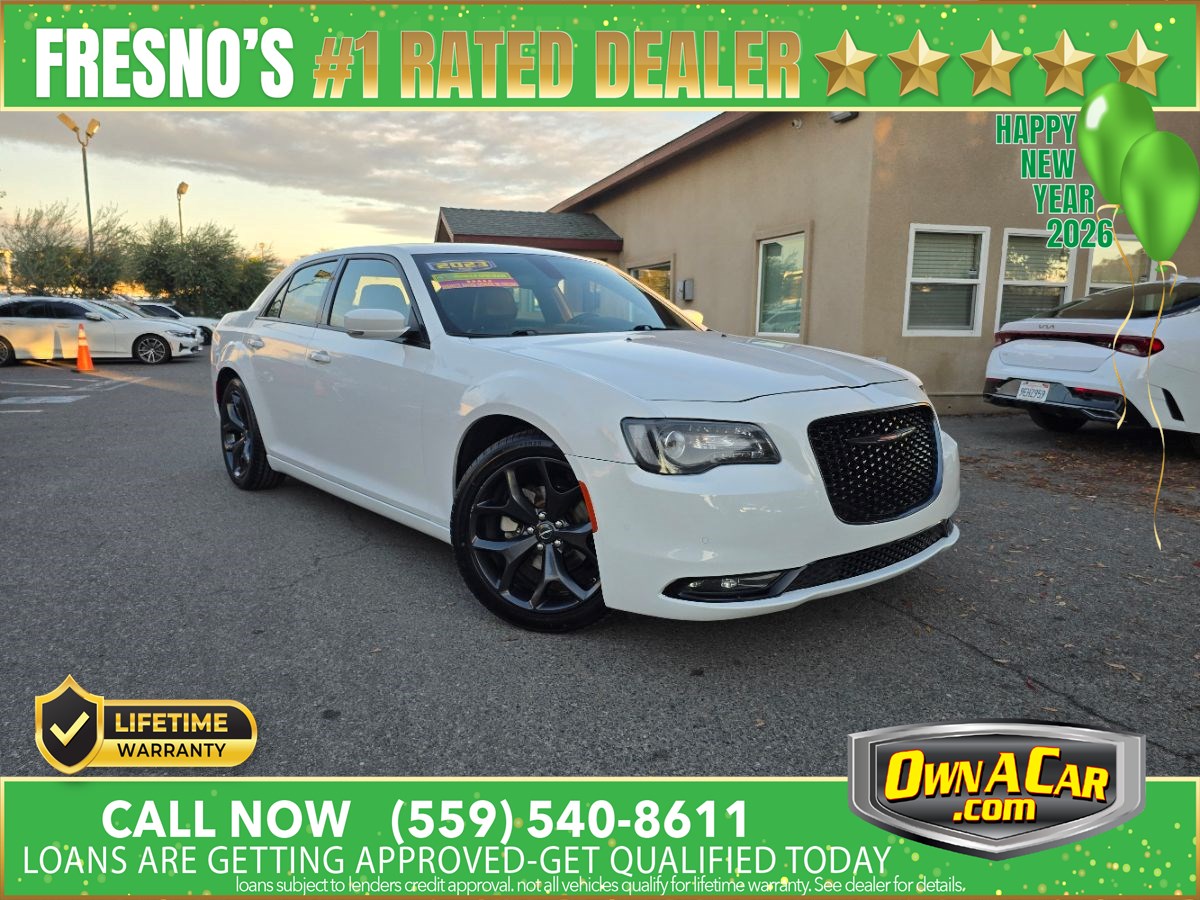 2023 Chrysler 300 S's photo
