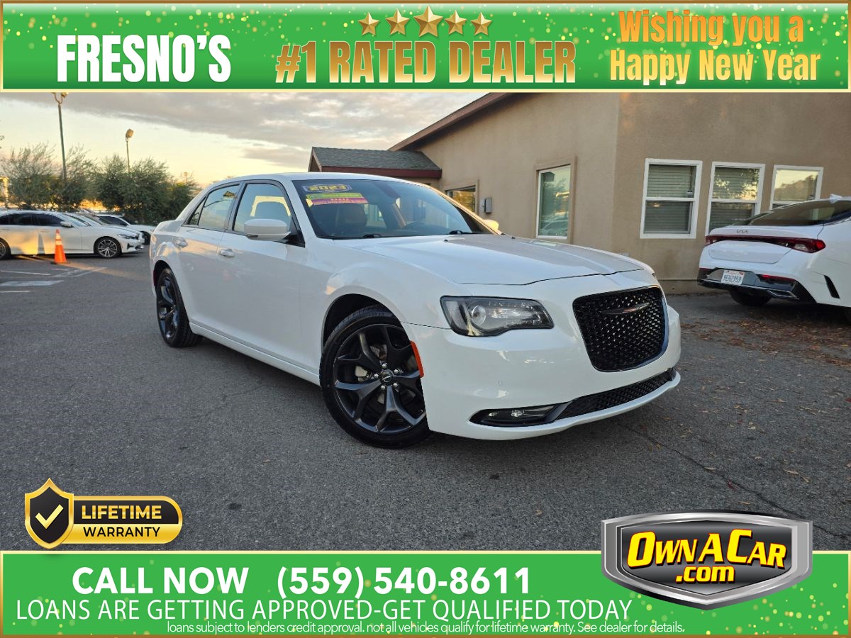 2023 Chrysler 300 S's photo