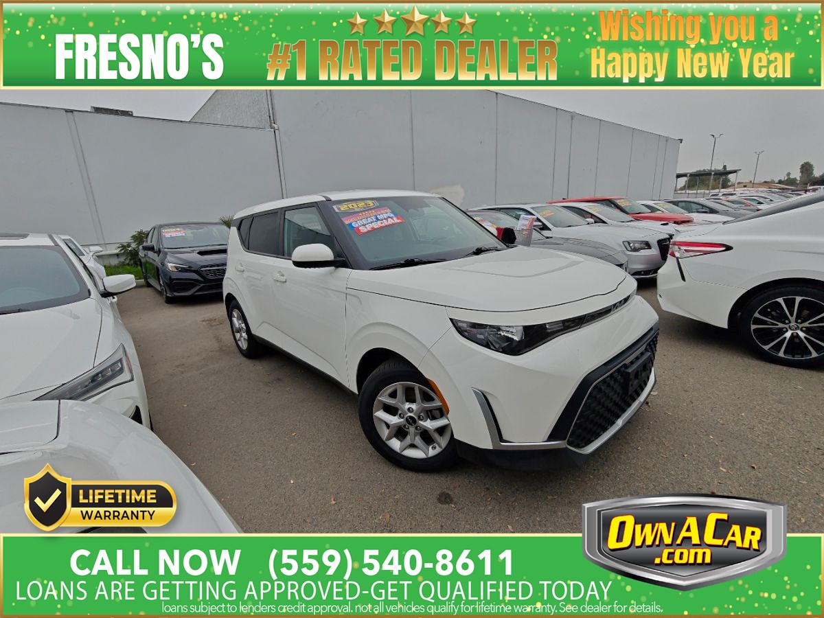 2023 Kia Soul LX's photo