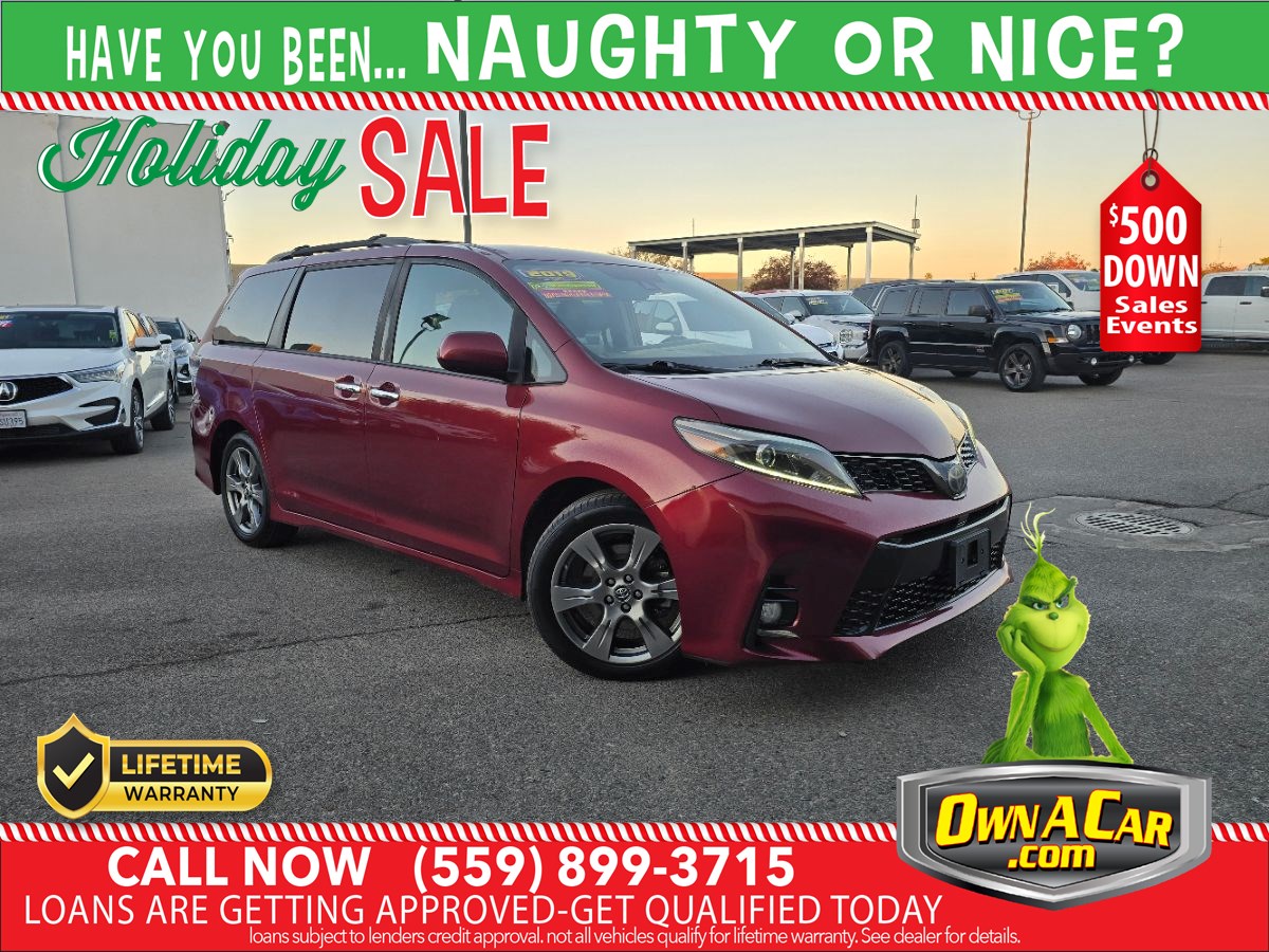 2019 Toyota Sienna SE's photo