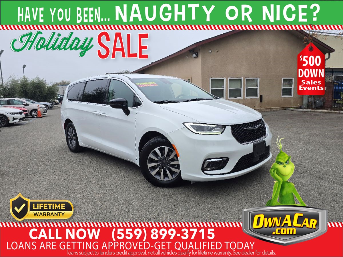 2024 Chrysler Pacifica PHEV Select's photo