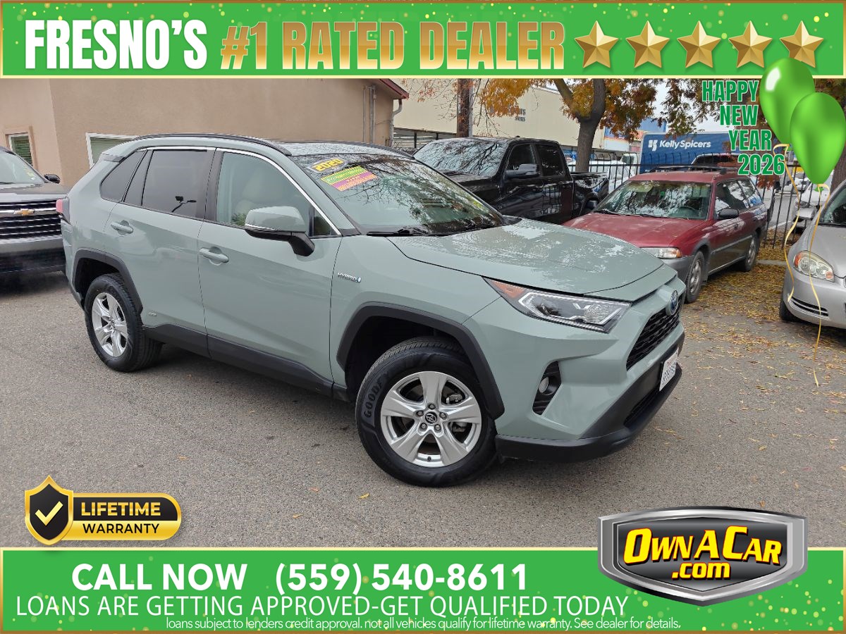 2020 Toyota RAV4 XLE's photo