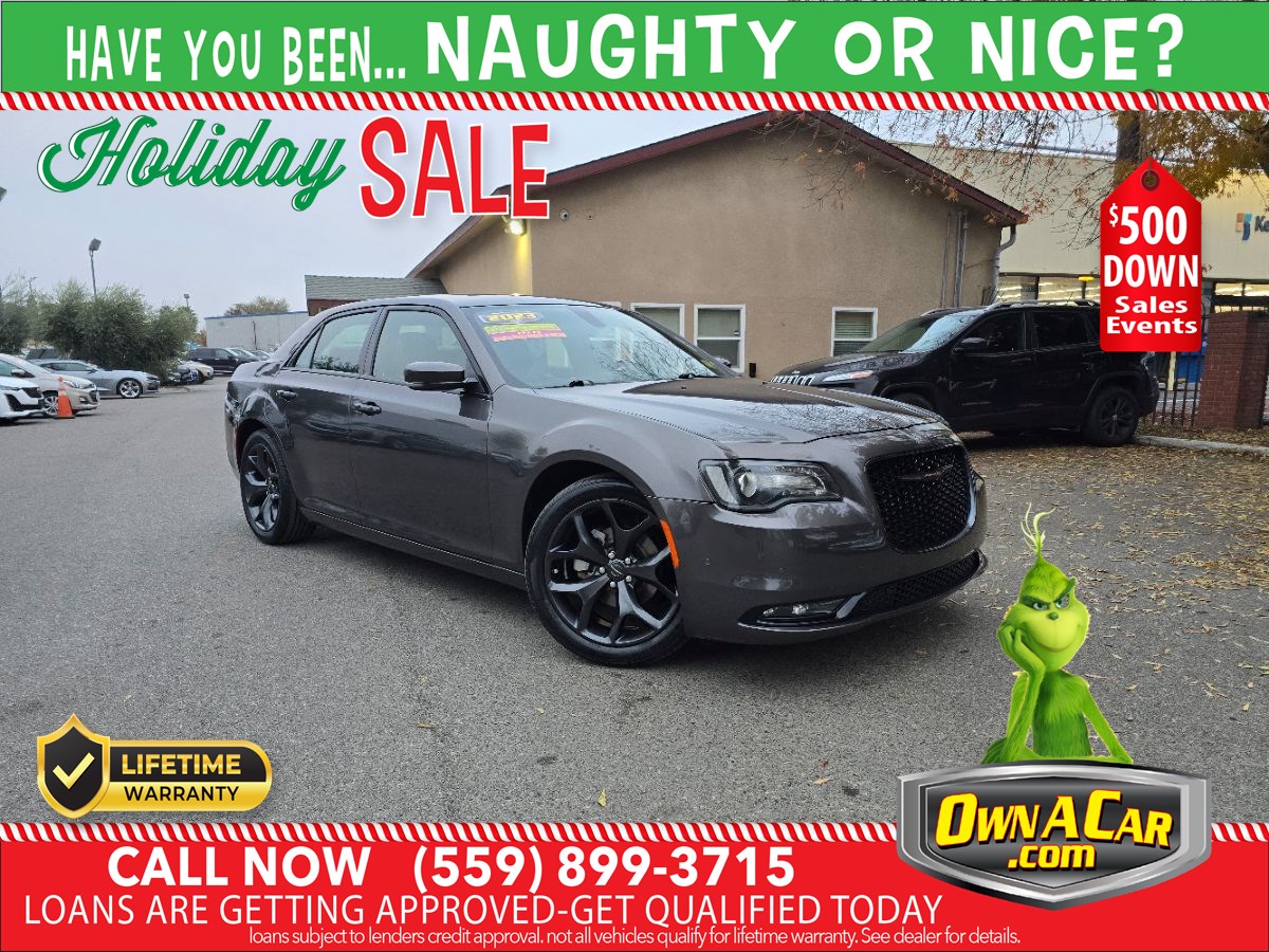 2023 Chrysler 300 S's photo