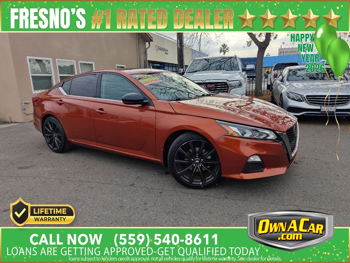 2021 Nissan Altima SR's photo