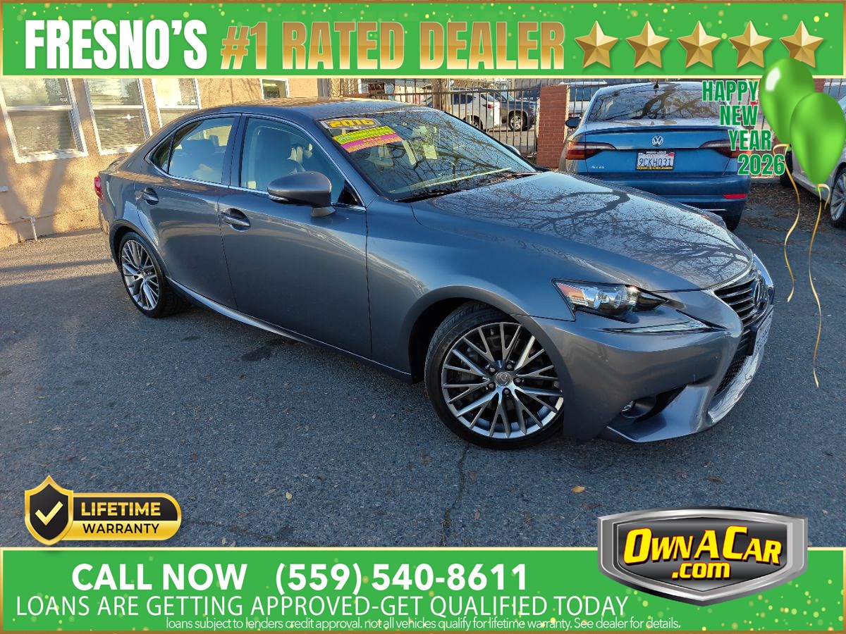 2016 Lexus IS 200t's photo