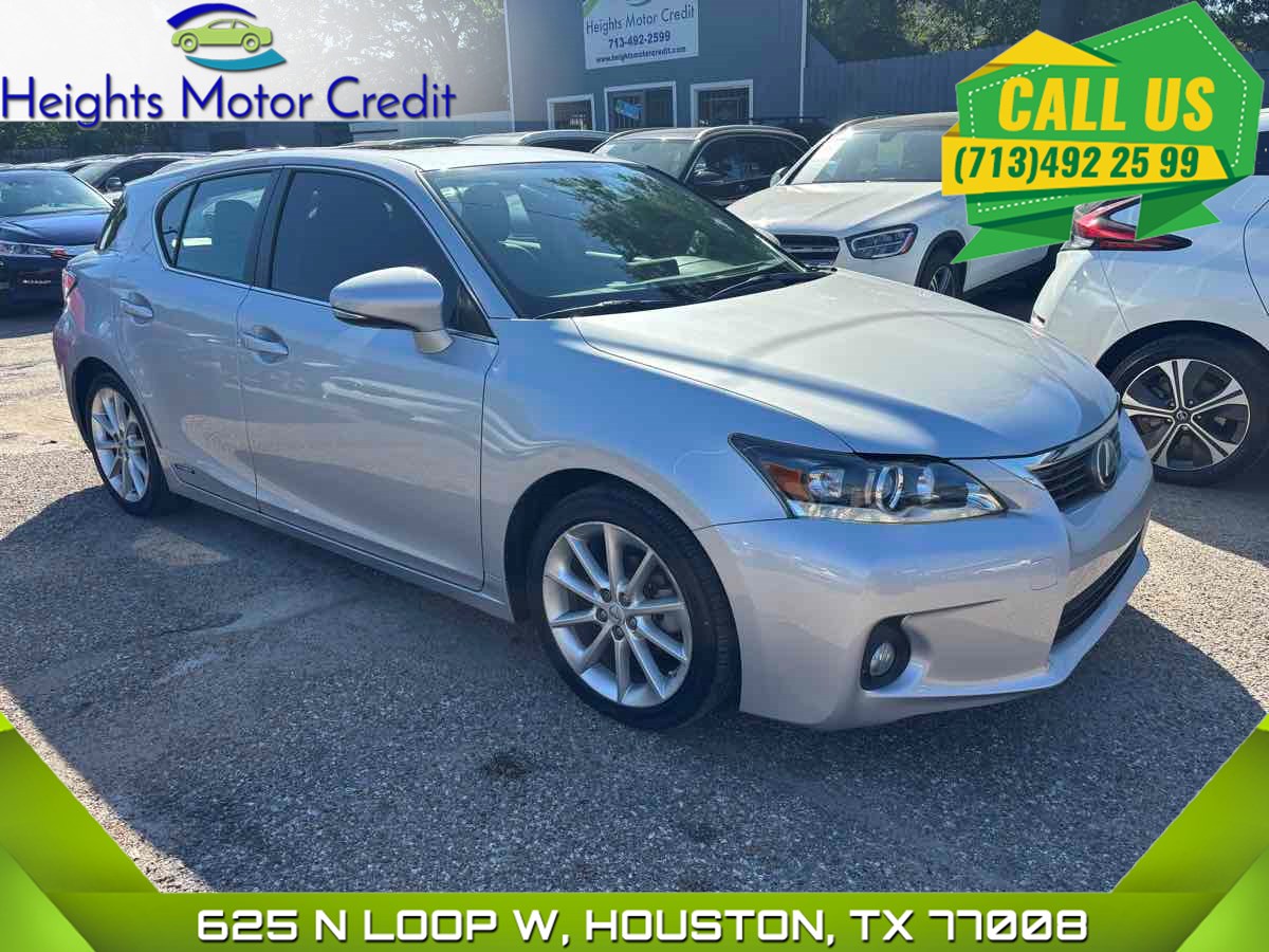 2011 Lexus CT Premium's photo