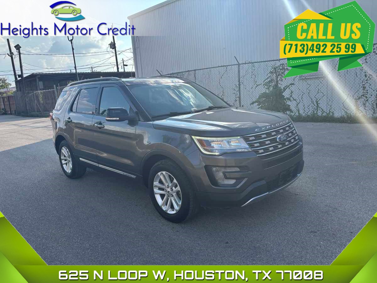 2017 Ford Explorer XLT's photo