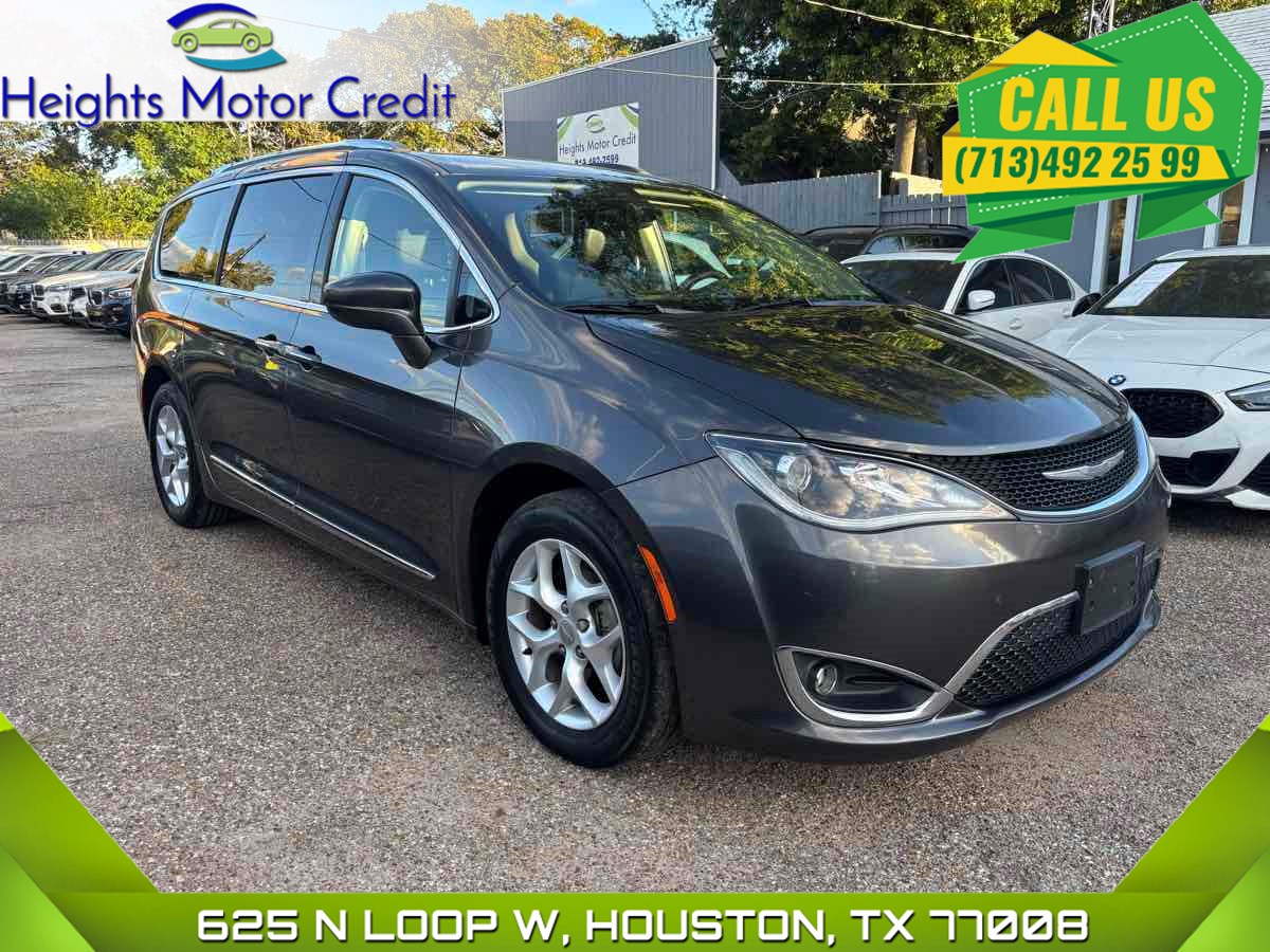 2017 Chrysler Pacifica Touring-L Plus