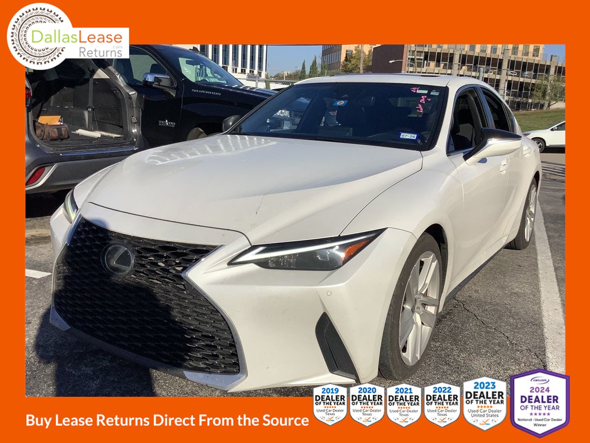 2023 Lexus IS 300's photo