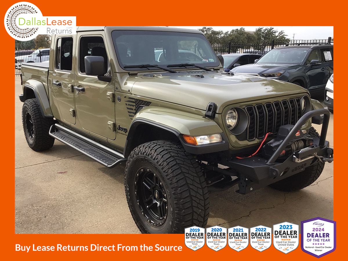 2025 Jeep Gladiator Nighthawk's photo