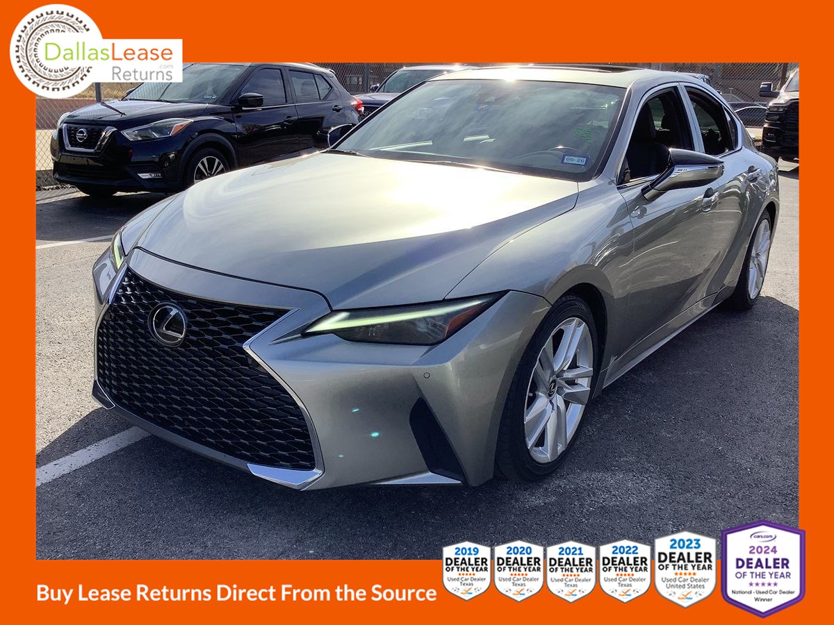 2022 Lexus IS 300's photo
