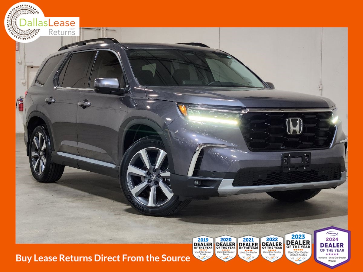 2023 Honda Pilot Touring's photo