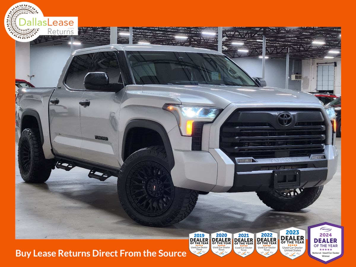 2023 Toyota Tundra SR5's photo