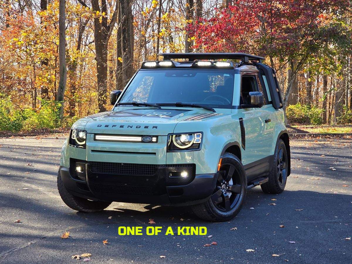 2023 Land Rover Defender 75th Edition's photo