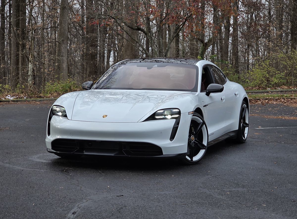 2020 Porsche Taycan Turbo's photo